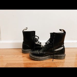 Dr. Martens Core 1460 8-Eye Boot